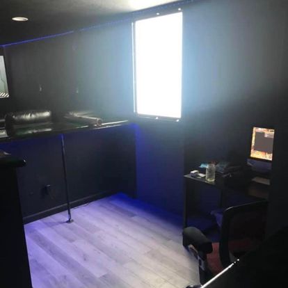 9-PACK Glowbox "World Famous" LED Poster Frames